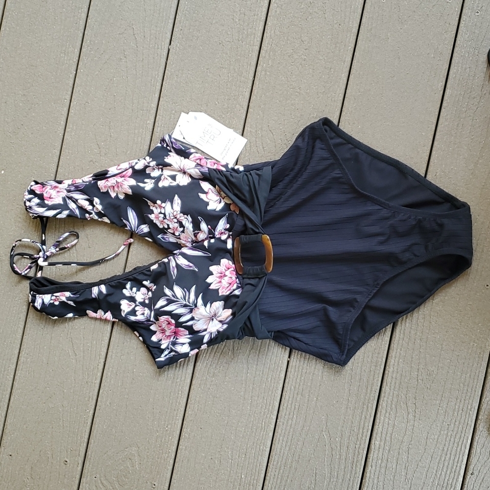 TIME AND TRU SWIM SUIT 1 PIECE FLOWERS FLORAL MISSY ELEVEATED M Medium Swimsuit